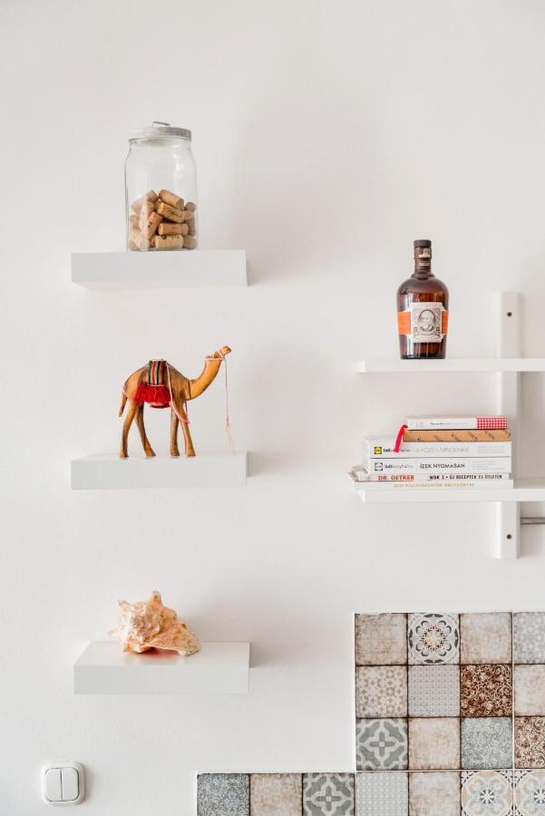 Relax Into Loft Living At A Light-Filled City Escape Budapeste Exterior foto